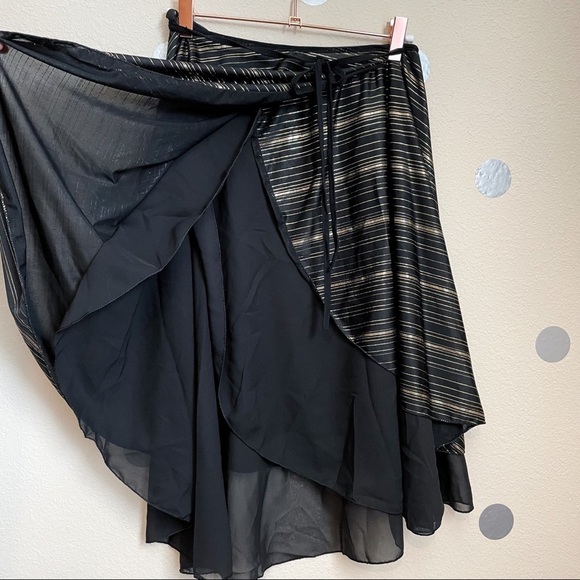 Metallic Striped Wrap Skirt - Picture 5 of 5